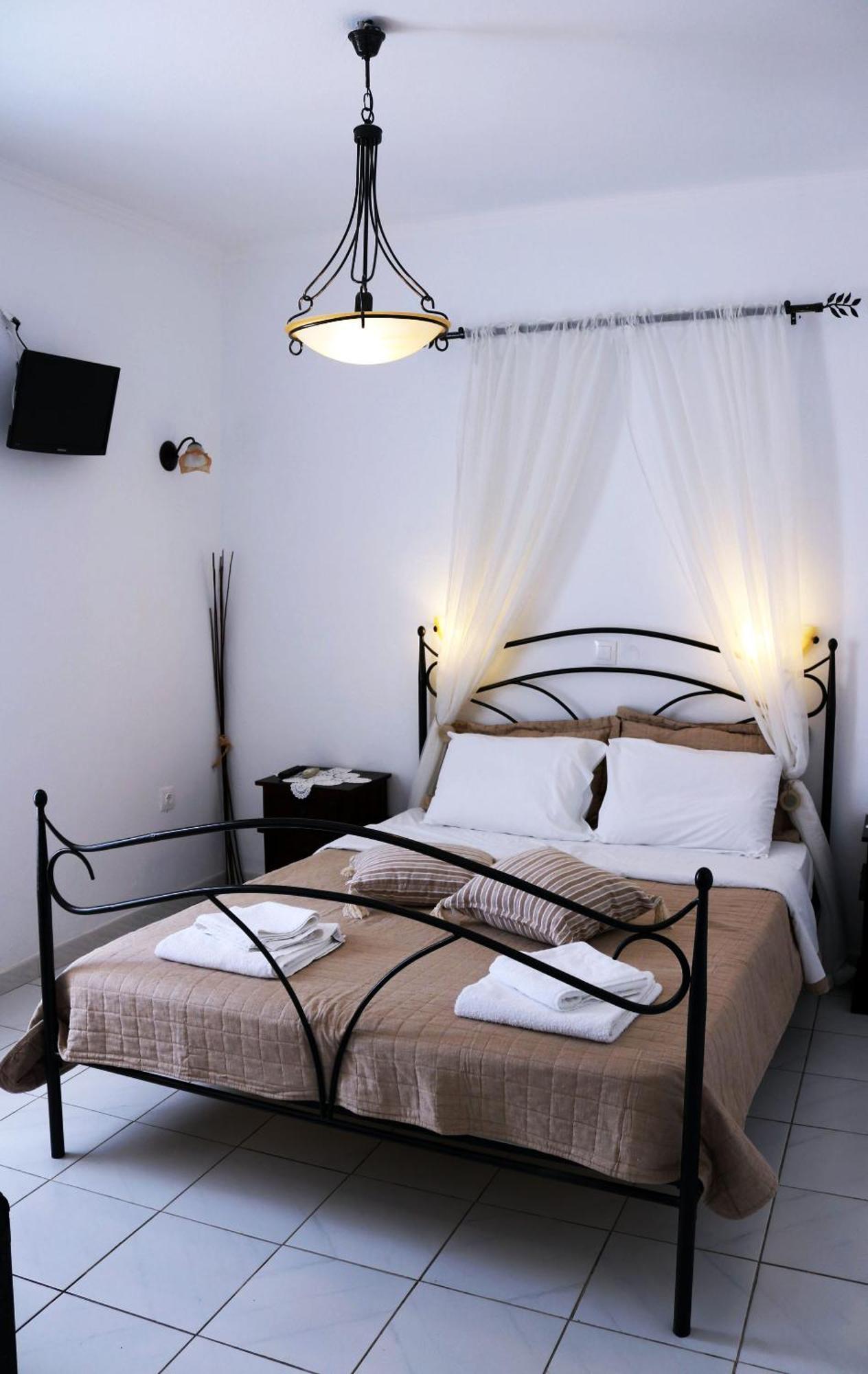 Pension Hlias - Chora Amorgos Exterior photo